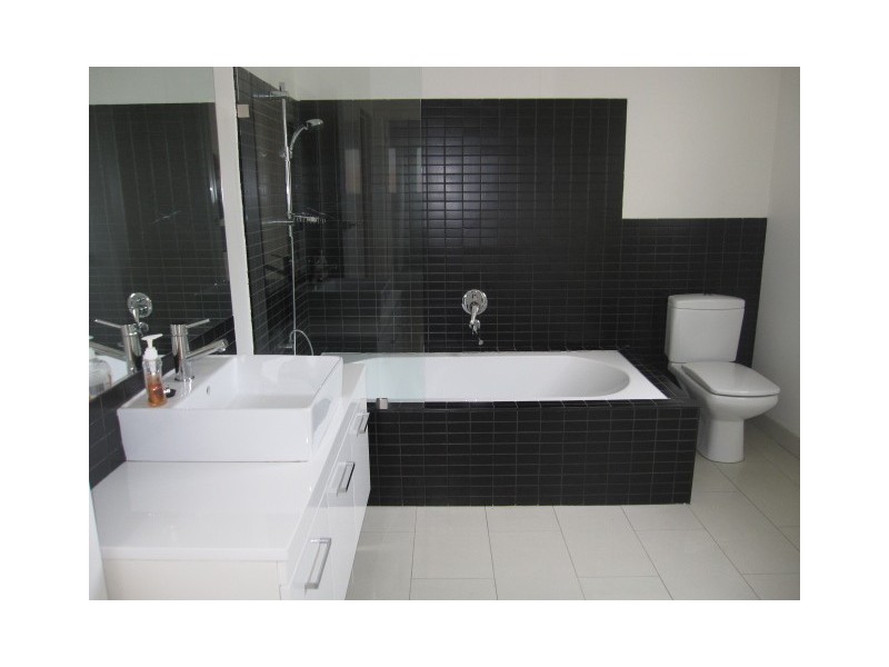 22 PEDDER STREET, New Town TAS 7008
