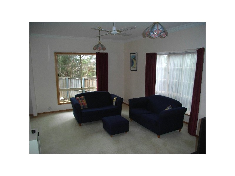 2/38  RUTH DRIVE, Lenah Valley TAS 7008