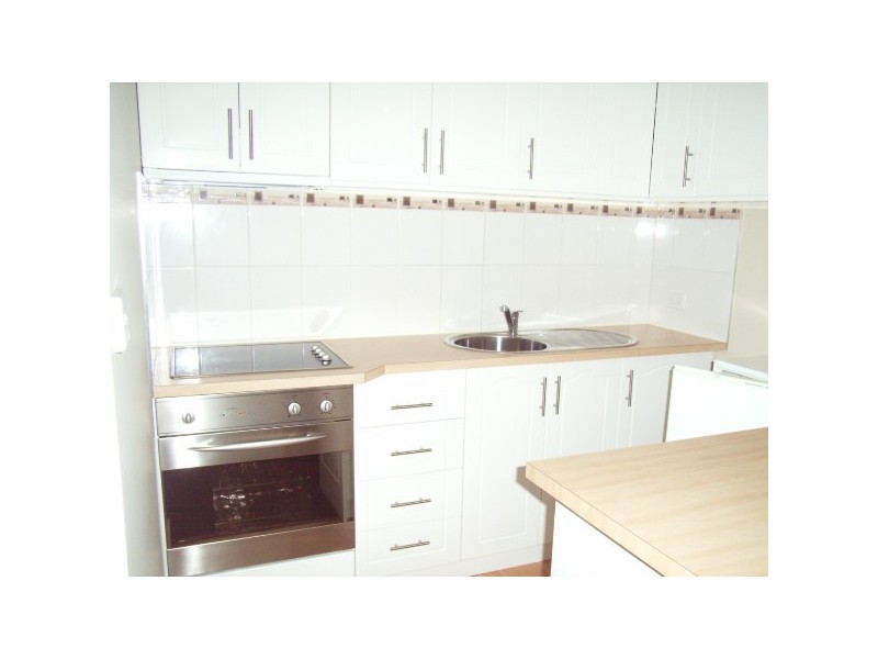 2/2 PLIMSOLL PLACE, Sandy Bay TAS 7005