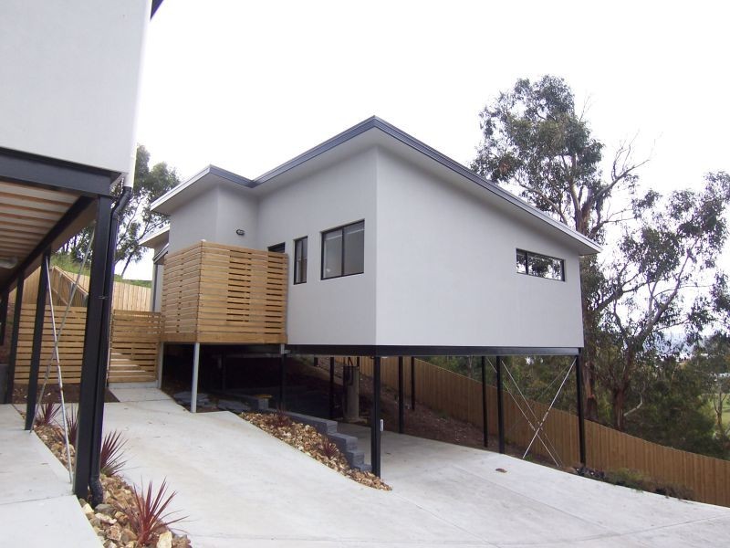 2/56 Branscombe Road, Claremont TAS 7011