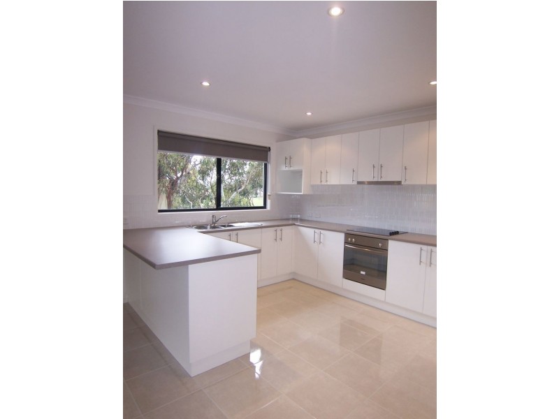 2/56 Branscombe Road, Claremont TAS 7011