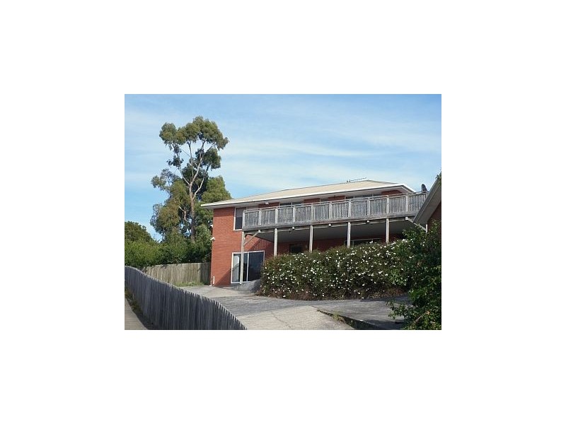 4 Coral Place, Blackmans Bay TAS 7052