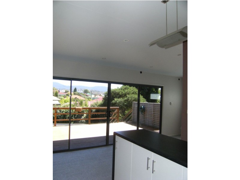 2/56 New Town Road, New Town TAS 7008