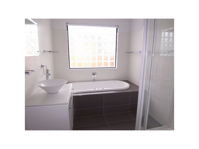 2/167a Tranmere Road, Tranmere TAS 7018