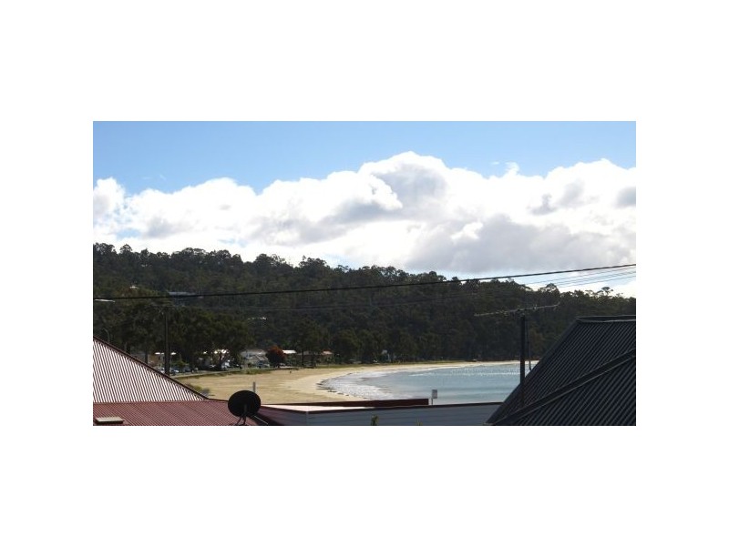 2/2 Ewing Avenue, Kingston Beach TAS 7050