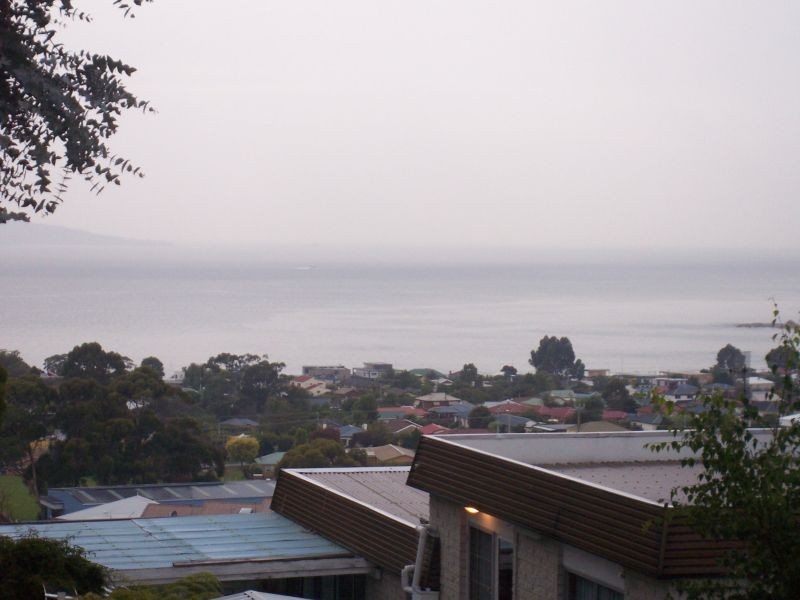 4/32 Pearl Place, Blackmans Bay TAS 7052