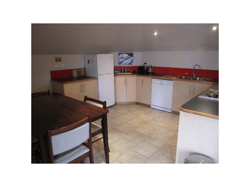 2/194 MACQUARIE STREET, Hobart TAS 7000