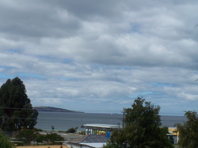 2/5 Sunny Avenue, Blackmans Bay TAS 7052