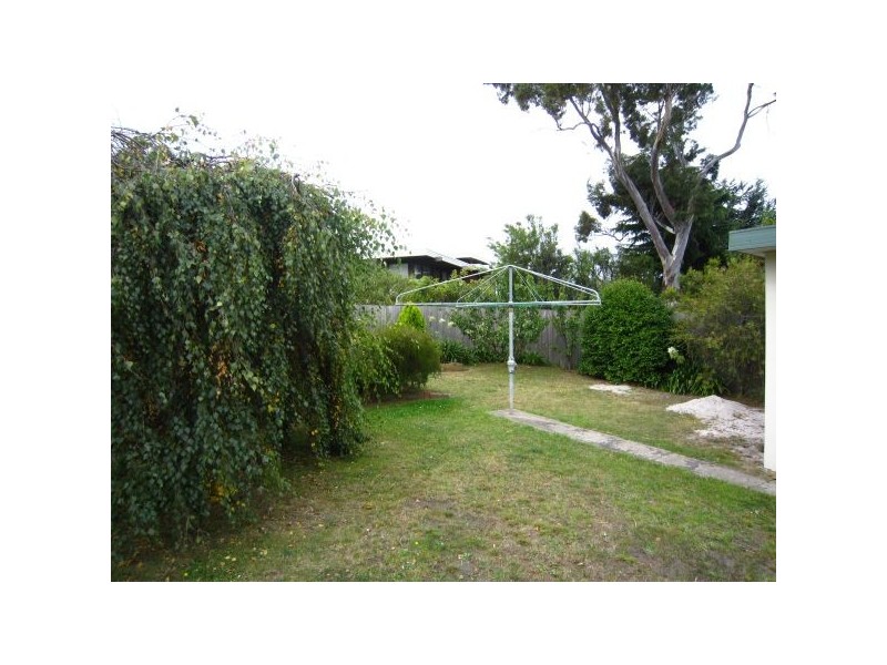 63 Rosny Esplanade, Rosny TAS 7018