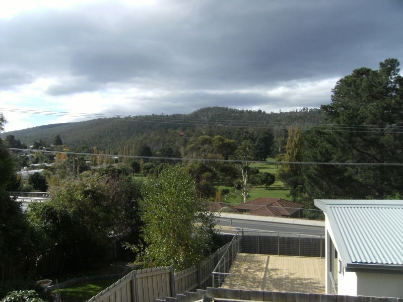 90 Beach Road, Kingston Beach TAS 7050