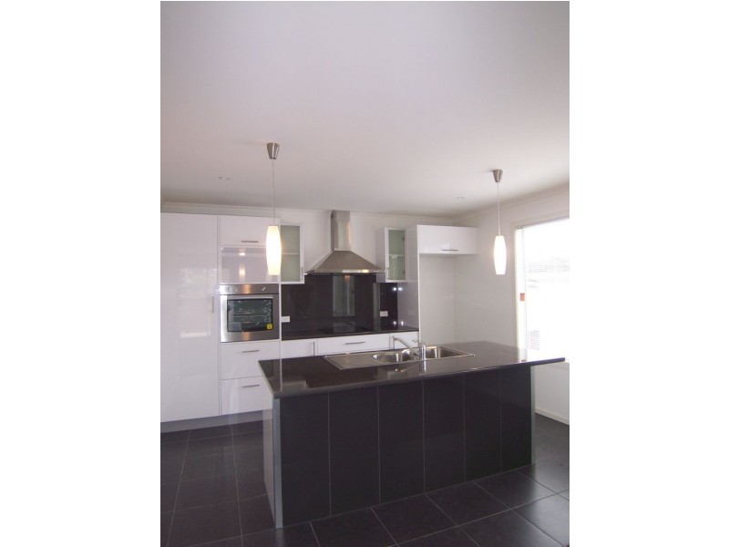 4/69  Auburn Road, Kingston Beach TAS 7050