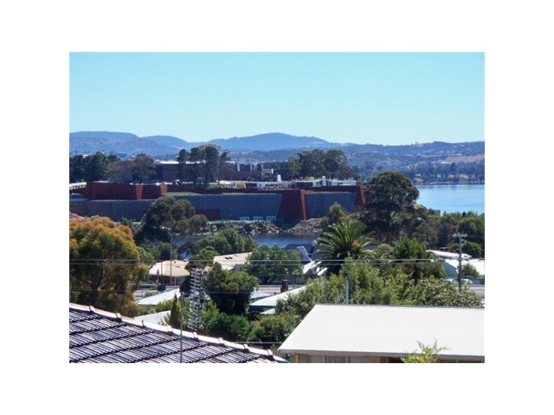 34 PARREMORE STREET, Rosetta TAS 7010