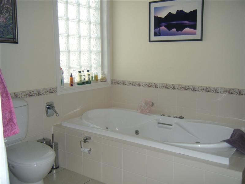1/21 OLIVE PLACE, Kingston TAS 7050