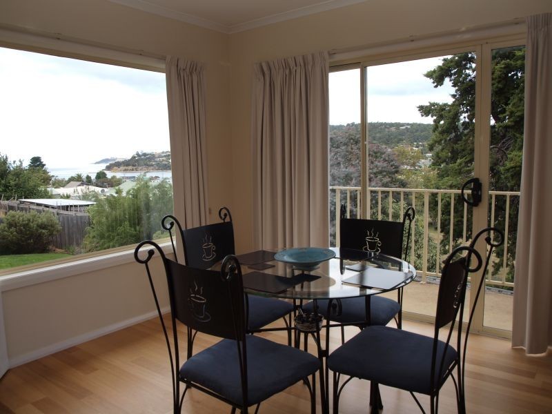 2/4 Home Avenue, Blackmans Bay TAS 7052