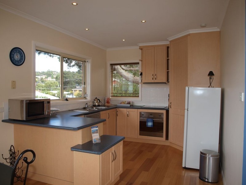 2/4 Home Avenue, Blackmans Bay TAS 7052