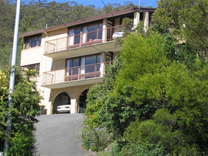 1/322 CHURCHILL AVE, Sandy Bay TAS 7005