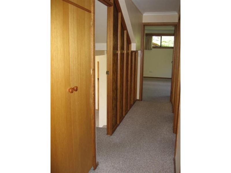 1/322 CHURCHILL AVE, Sandy Bay TAS 7005