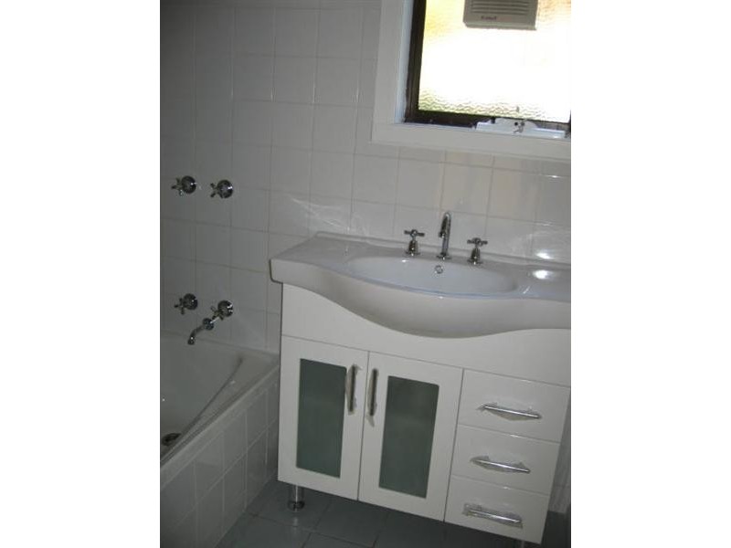 1/322 CHURCHILL AVE, Sandy Bay TAS 7005