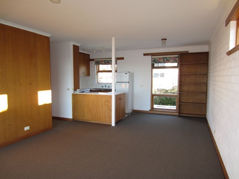 2/25c Red Chapel Avenue, Sandy Bay TAS 7005