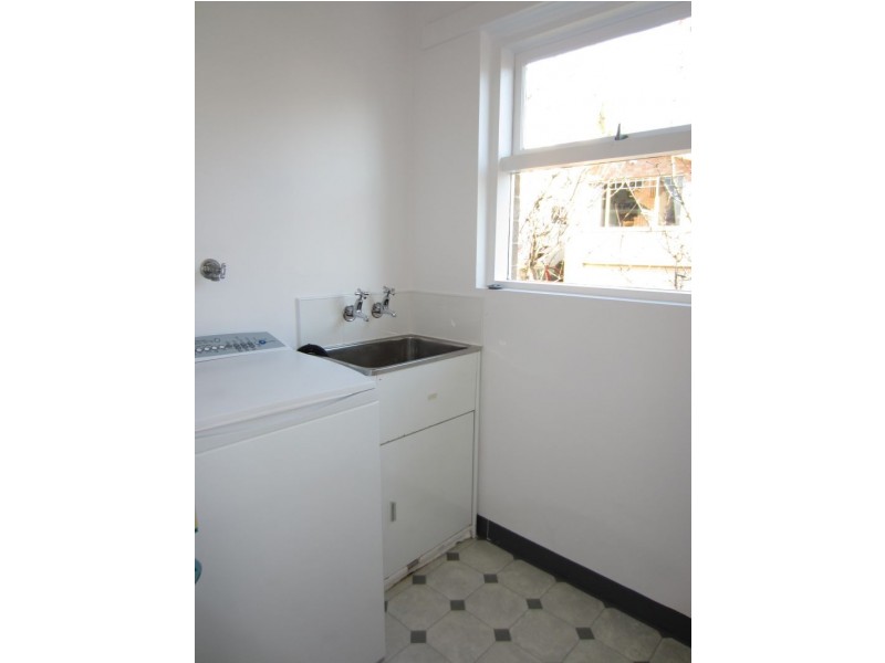 2/25c Red Chapel Avenue, Sandy Bay TAS 7005