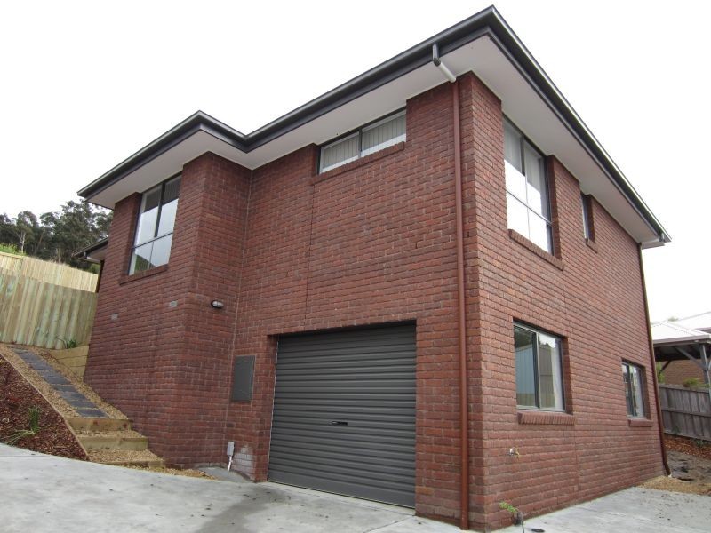 2/12 Blue Gum Court, Claremont TAS 7011