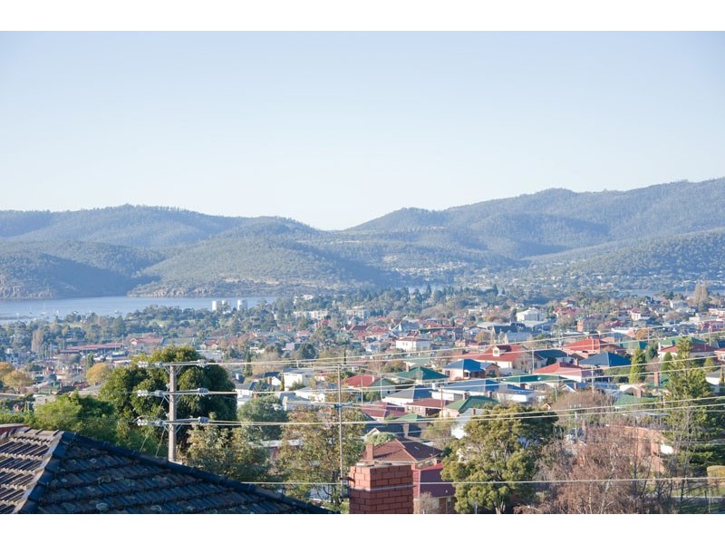 11/54 Edge Avenue, Lenah Valley TAS 7008