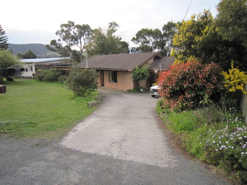 8 Mardon Lane, Lower Snug TAS 7054