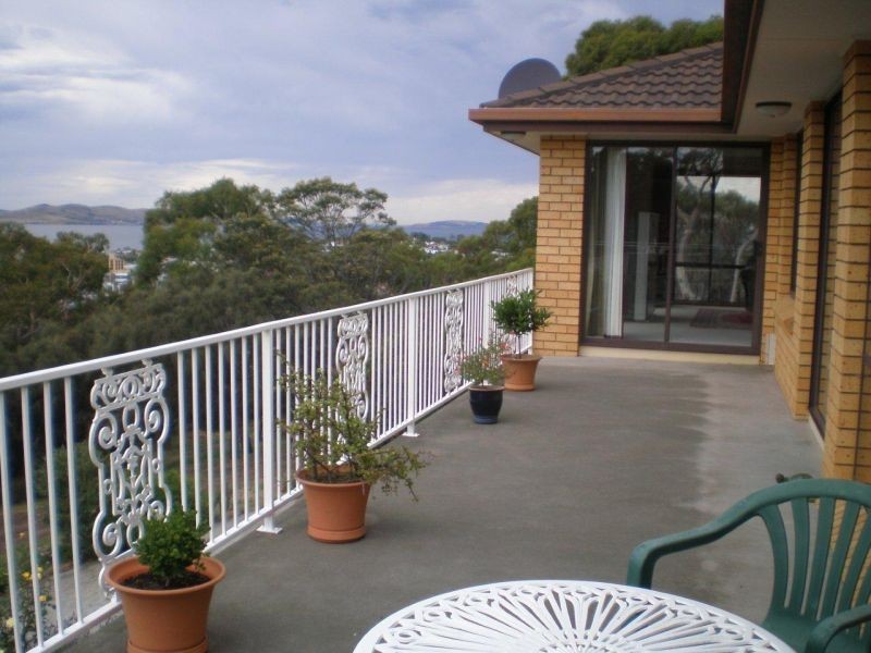 19  Haven Court, Rosny TAS 7018