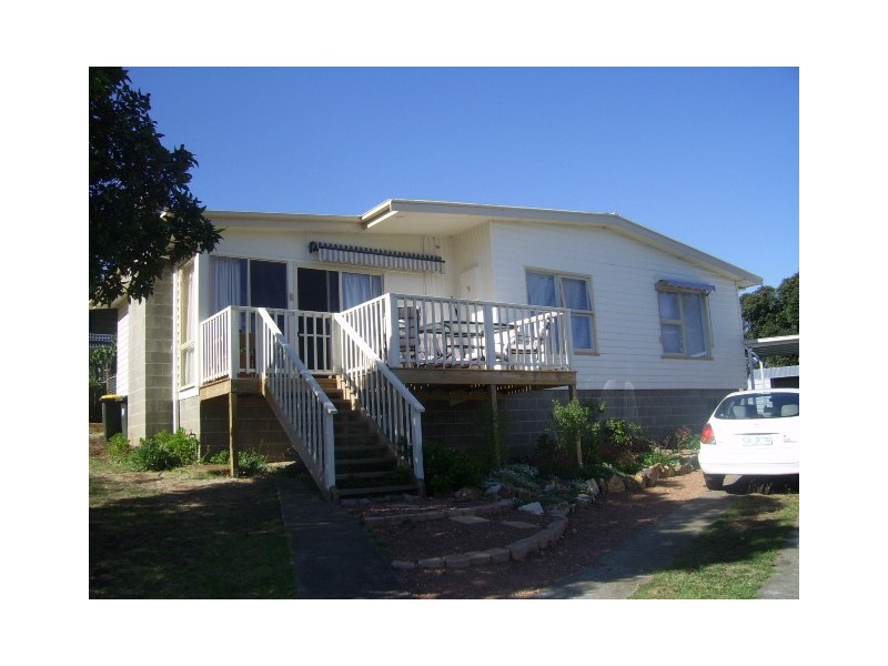 9  Binalong Road, Mornington TAS 7018