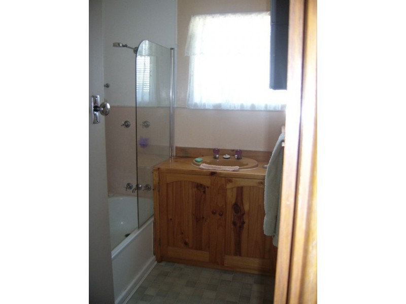 9  Binalong Road, Mornington TAS 7018