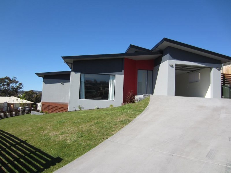 1 Bluegum Court, Claremont TAS 7011