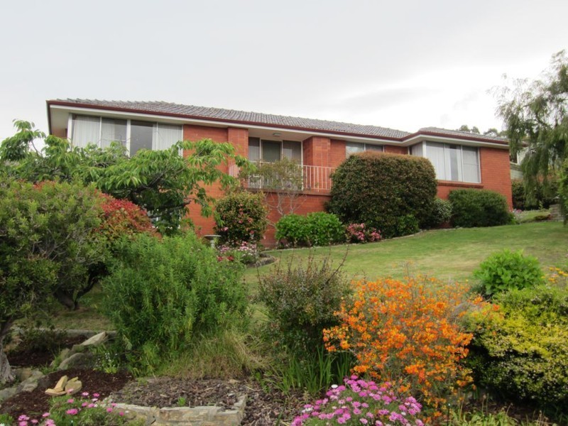 1 Amarina Court, Kingston Beach TAS 7050