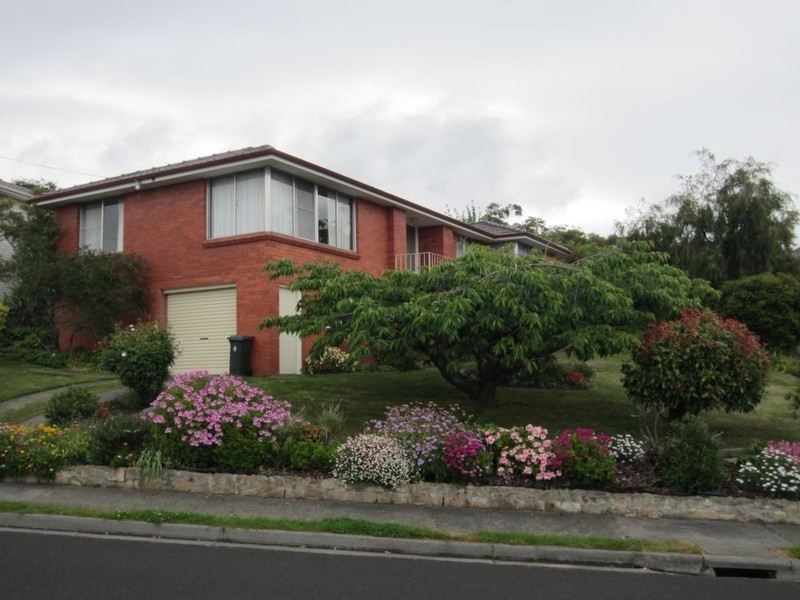 1 Amarina Court, Kingston Beach TAS 7050
