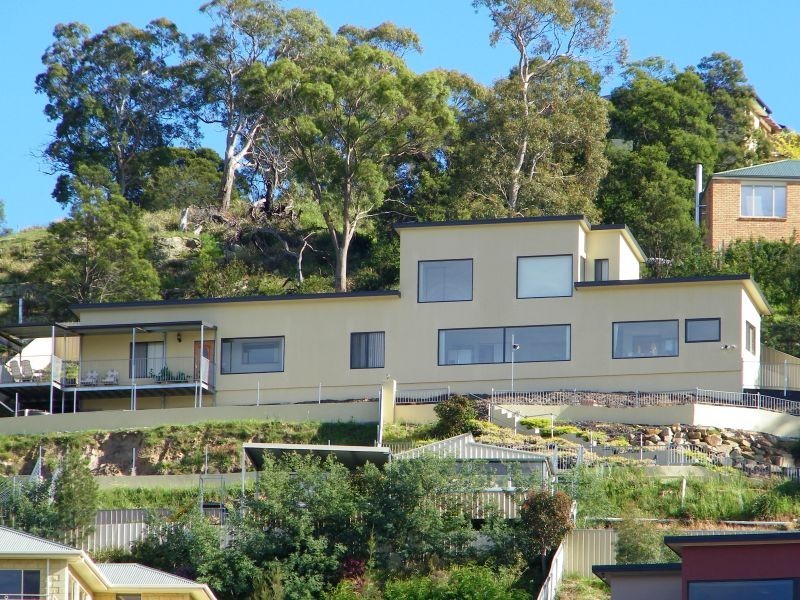 2/3B Peta Court, Old Beach TAS 7017