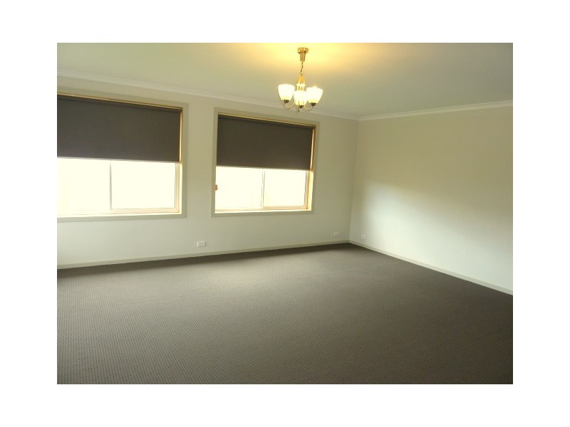 8 Norfolk Drive, Howrah TAS 7018