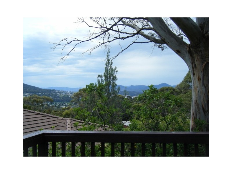 10 ORD COURT, Mount Nelson TAS 7007