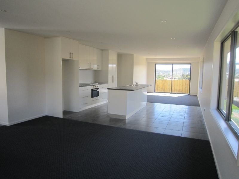 2/58 Mariah Crescent, Oakdowns TAS 7019