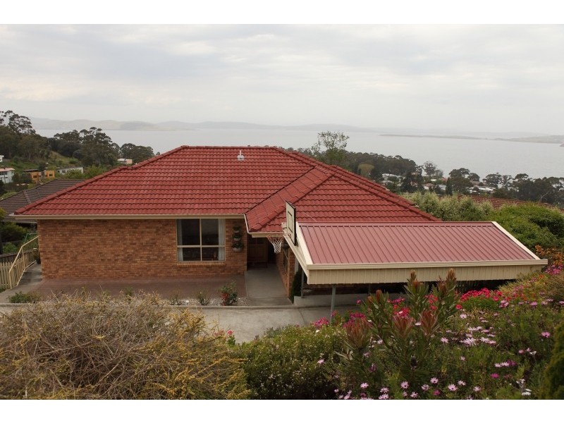 6 Denmark Close, Taroona TAS 7053