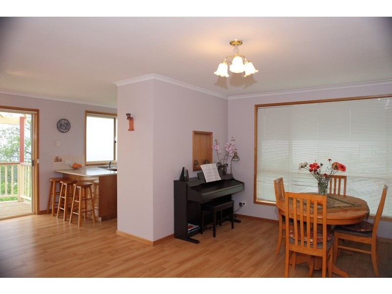 6 Denmark Close, Taroona TAS 7053