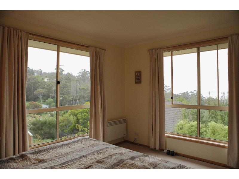6 Denmark Close, Taroona TAS 7053