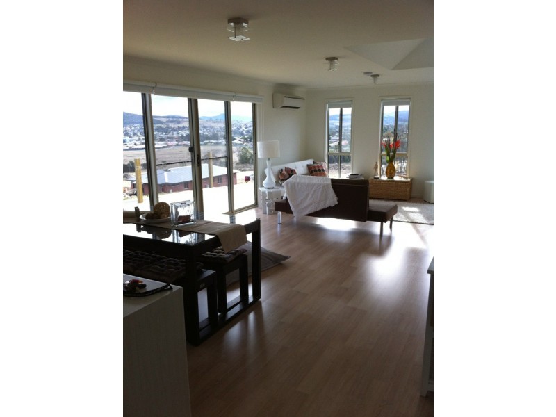 72 Oakdowns Parade, Oakdowns TAS 7019