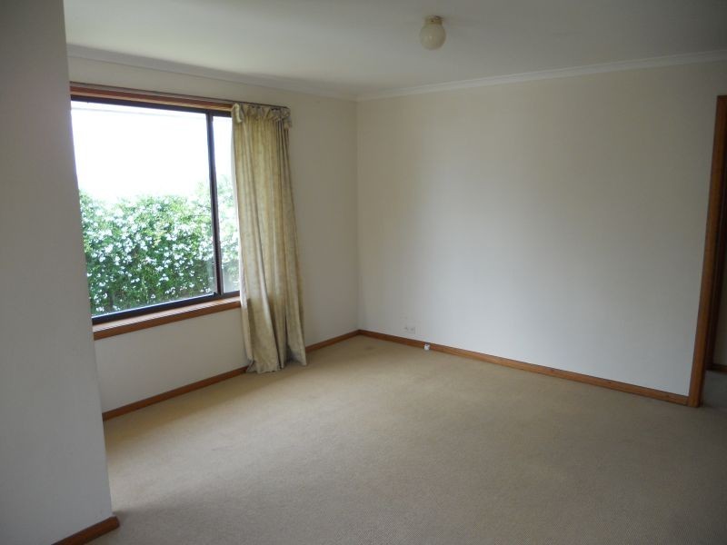 2/77 Giblin Street, Lenah Valley TAS 7008