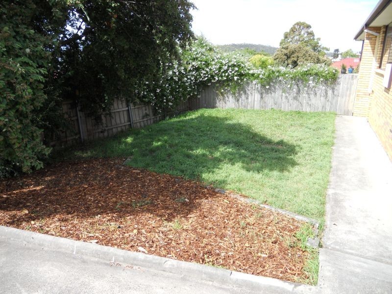 2/77 Giblin Street, Lenah Valley TAS 7008