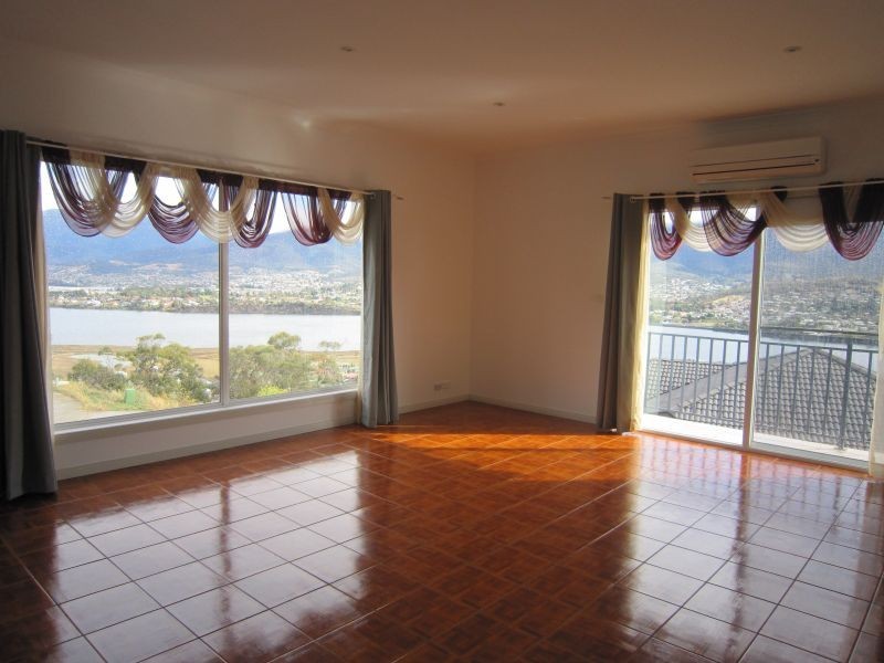 49 Natlee Crescent, Old Beach TAS 7017