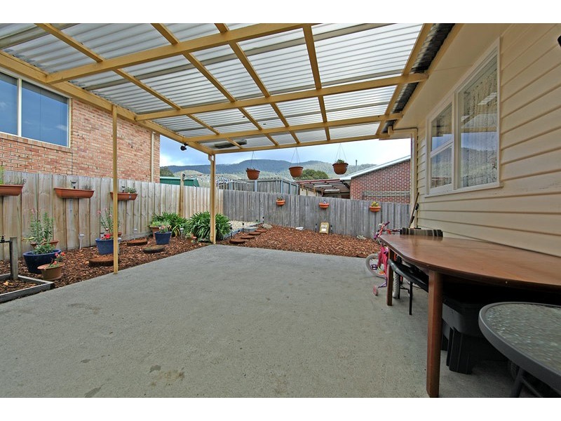 1/17-19 Spring Street, Claremont TAS 7011
