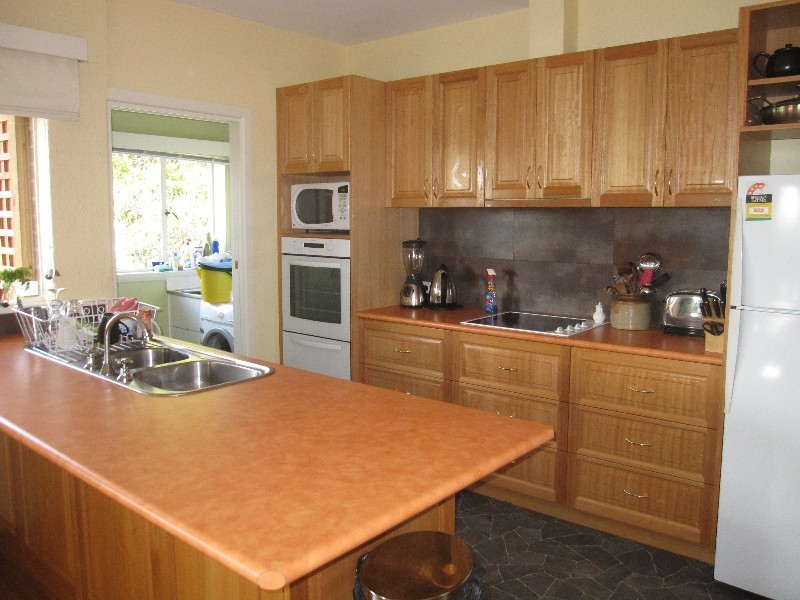 20 EDGE AVENUE, Lenah Valley TAS 7008