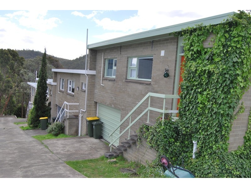 2/31 Hillborough Road, South Hobart TAS 7004