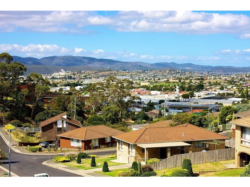 14 Townsville Place, Glenorchy TAS 7010