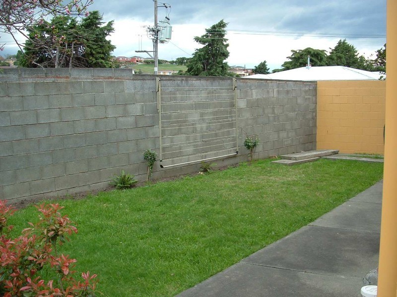 2/14 Hull Street, Glenorchy TAS 7010