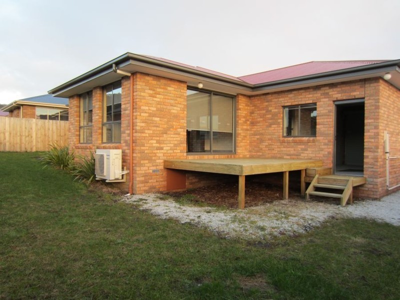 20  Cavenor Drive, Oakdowns TAS 7019